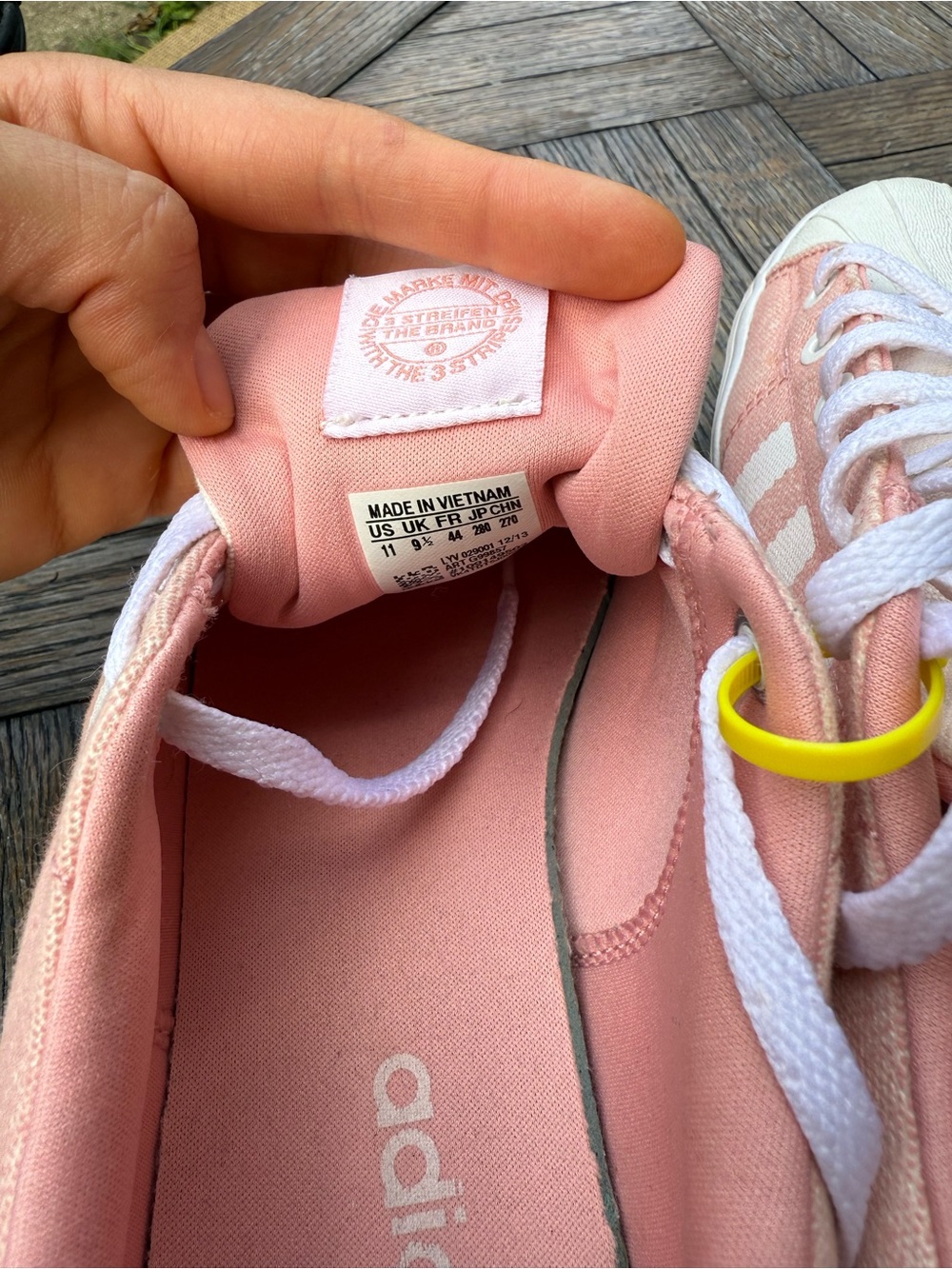 adidas Originals Superstar Shell Toe Women’s Size 11 Pink White Sneakers - Picture 3 of 4